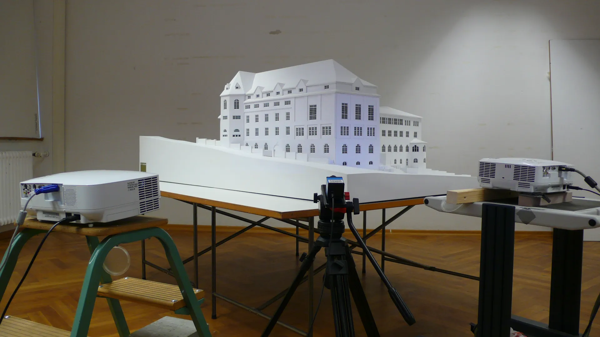 Model scaled 1:50